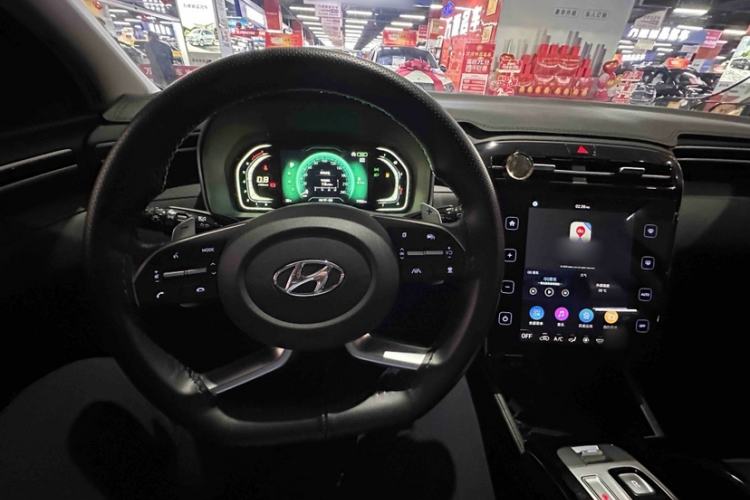 Used Hyundai Tucson 2023 Tucson L 1.5T Automatic Two-Wheel Drive DLX Luxury Edition Interior 4