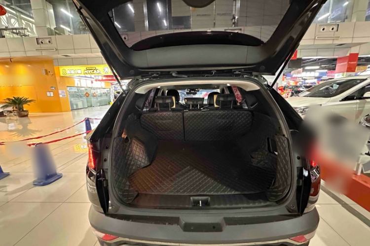 Used Hyundai Tucson 2023 Tucson L 1.5T Automatic Two-Wheel Drive DLX Luxury Edition Interior 8