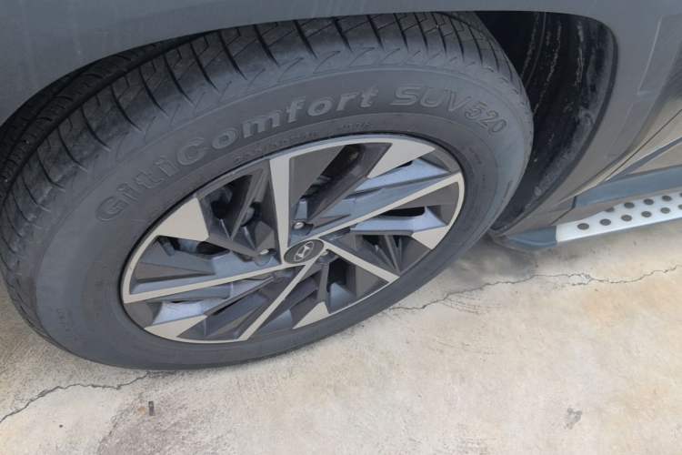 Used Hyundai Tucson 2023 Tucson L 1.5T Automatic Two-Wheel Drive GLX Elite Edition Left Front Wheel Hub