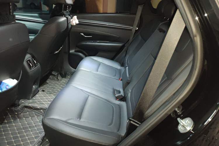 Used Hyundai Tucson 2023 Tucson L 1.5T Automatic Two-Wheel Drive GLX Elite Edition Left Rear Seat