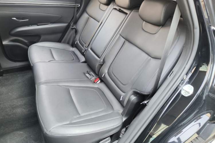 Used Hyundai Tucson 2023 Tucson L 1.5T Automatic Two-Wheel Drive GLX Elite Edition Left Rear Seat