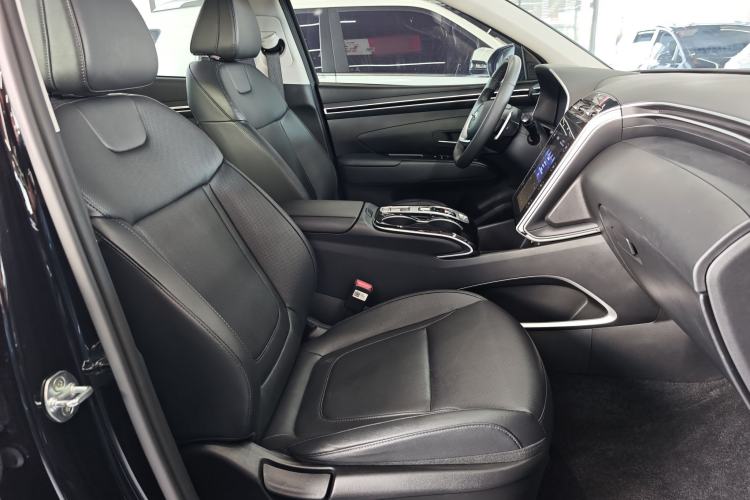 Used Hyundai Tucson 2023 Tucson L 1.5T Automatic Two-Wheel Drive GLX Elite Edition Right Front Seat