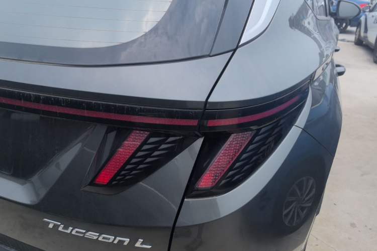 Used Hyundai Tucson 2023 Tucson L 1.5T Automatic Two-Wheel Drive GLX Elite Edition Right Rear Taillight