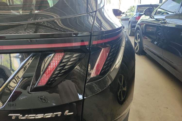 Used Hyundai Tucson 2023 Tucson L 1.5T Automatic Two-Wheel Drive DLX Luxury Edition Right Rear Taillight