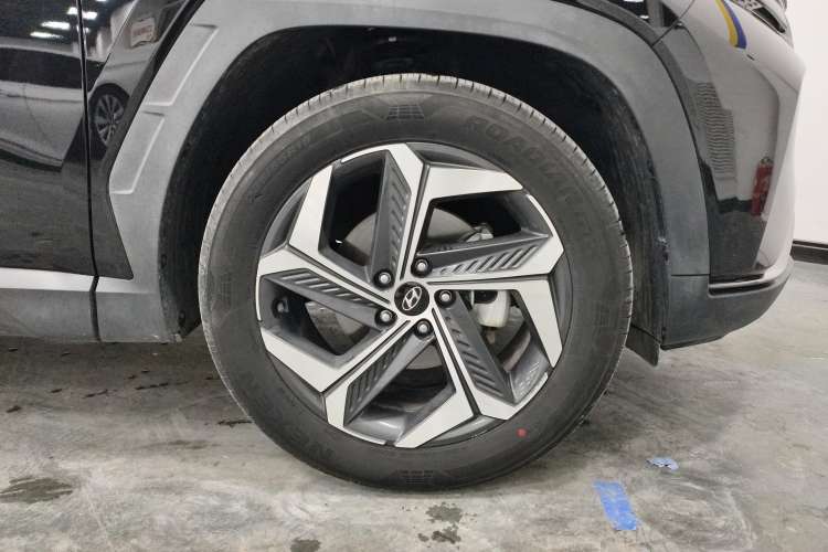 Used Hyundai Tucson 2023 Tucson L 1.5T Automatic Two-Wheel Drive DLX Luxury Edition Right Rear Wheel Hub