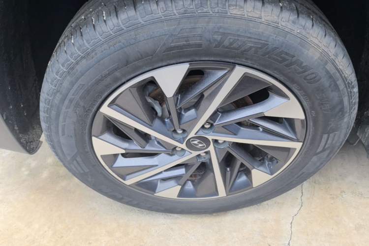 Used Hyundai Tucson 2023 Tucson L 1.5T Automatic Two-Wheel Drive GLX Elite Edition Right Rear Wheel Hub