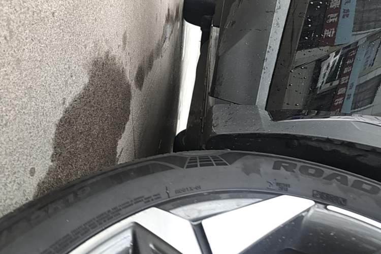 Used Hyundai Tucson 2023 Tucson L 1.5T Automatic Two-Wheel Drive DLX Luxury Edition Right Side Sill