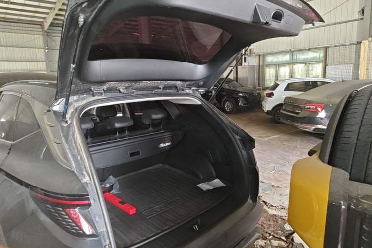 Used Hyundai Tucson 2023 Tucson L 1.5T Automatic Two-Wheel Drive LUX Prestige Edition Trunk