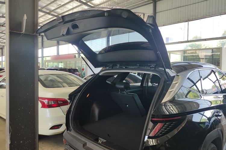 Used Hyundai Tucson 2023 Tucson L 1.5T Automatic Two-Wheel Drive DLX Luxury Edition Trunk