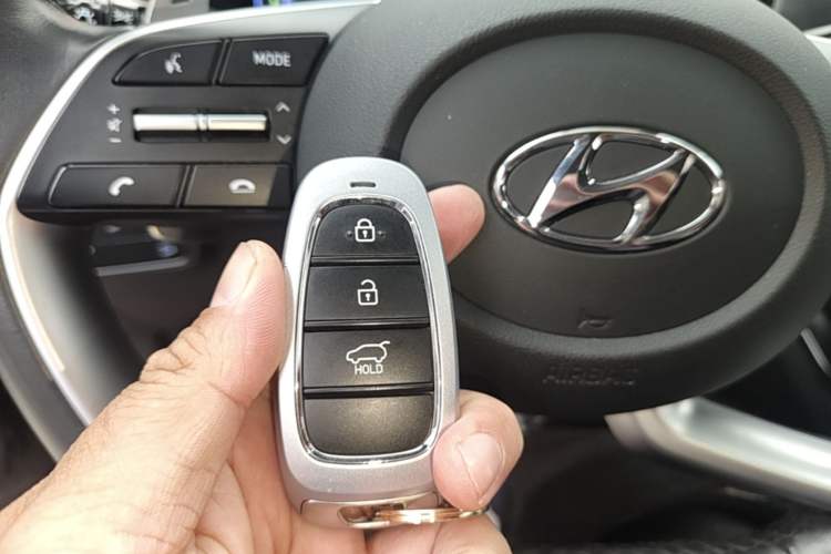 Used Hyundai Tucson 2023 Tucson L 1.5T Automatic Two-Wheel Drive DLX Luxury Edition Vehicle Key