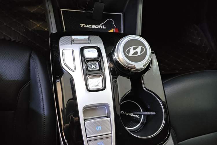 Used Hyundai Tucson 2023 Tucson L 1.5T Automatic Two-Wheel Drive GLX Elite Edition Gear Lever