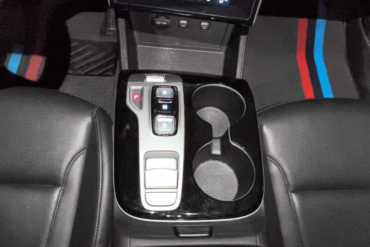 Used Hyundai Tucson 2023 Tucson L 1.5T Automatic Two-Wheel Drive DLX Luxury Edition Gear Lever