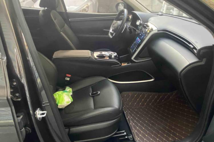 Used Hyundai Tucson 2023 Tucson L 1.5T Automatic Two-Wheel Drive GLX Elite Edition Interior 2