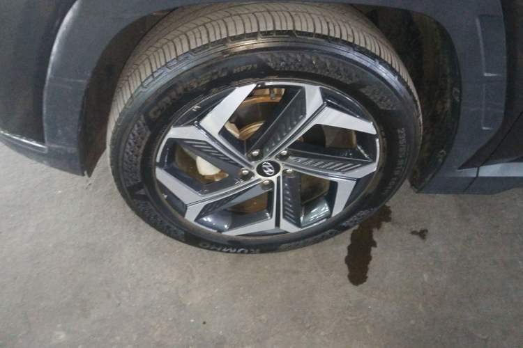 Used Hyundai Tucson 2023 Tucson L 1.5T Automatic Two-Wheel Drive DLX Luxury Edition Left Front Wheel Hub