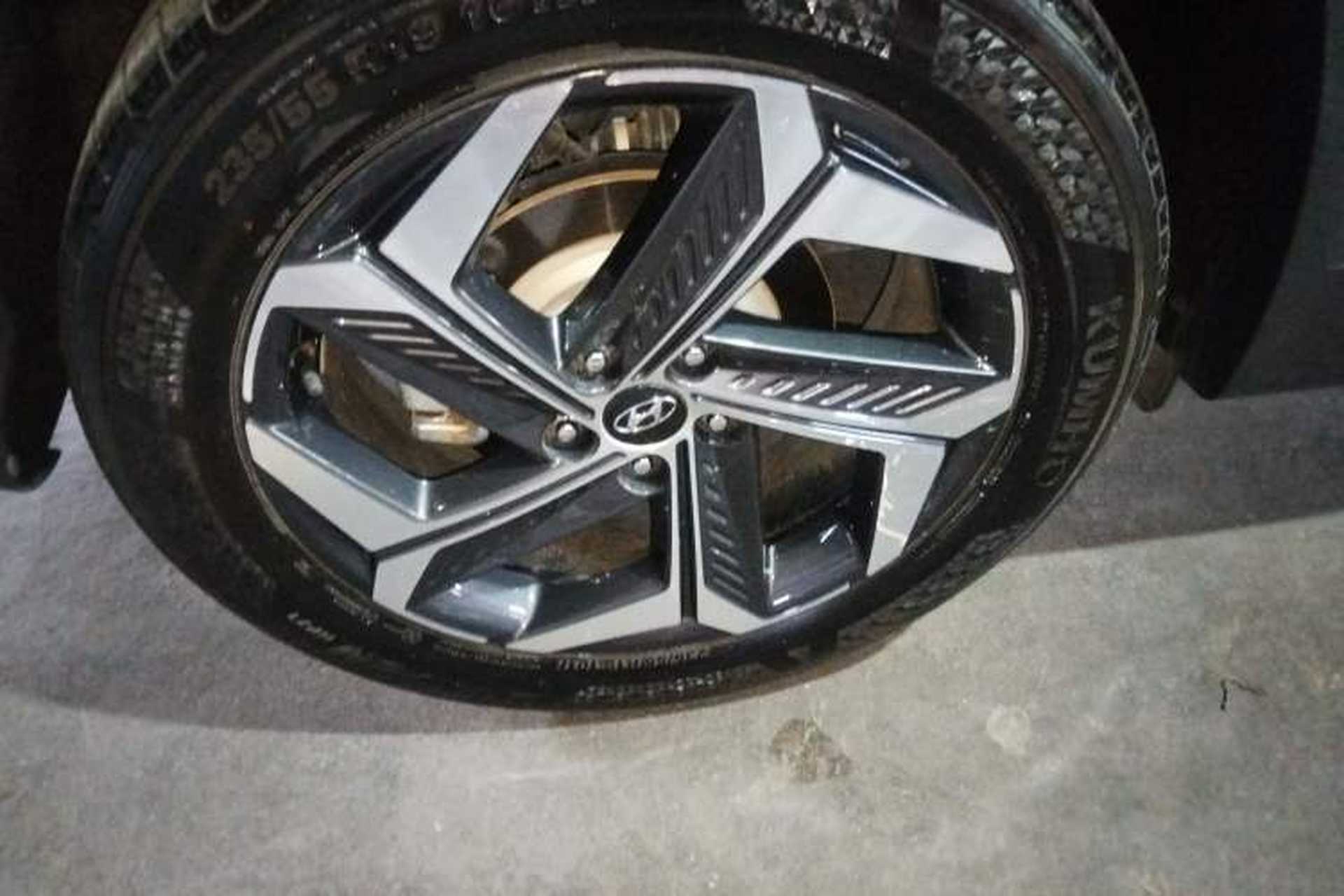 Used Hyundai Tucson 2023 Tucson L 1.5T Automatic Two-Wheel Drive DLX Luxury Edition Right Rear Wheel Hub