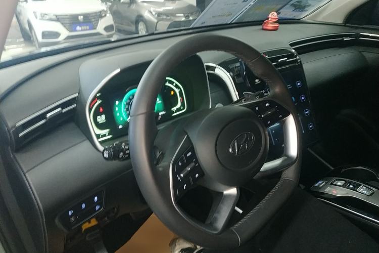 Used Hyundai Tucson 2023 Tucson L 1.5T Automatic Two-Wheel Drive GLX Elite Edition Center Console