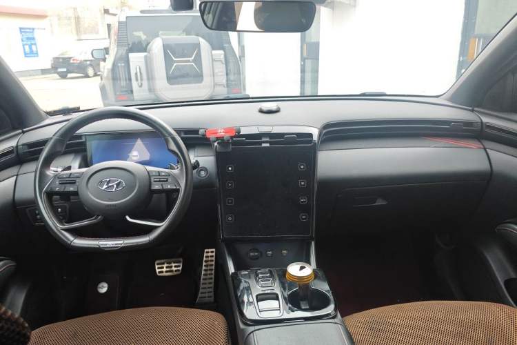 Used Hyundai Tucson 2023 Tucson L 1.5T DCT All-Wheel Drive TOP N Line Flagship Edition Center Console