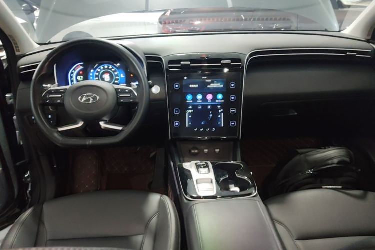 Used Hyundai Tucson 2023 Tucson L 1.5T Automatic Two-Wheel Drive GLX Elite Edition Center Console