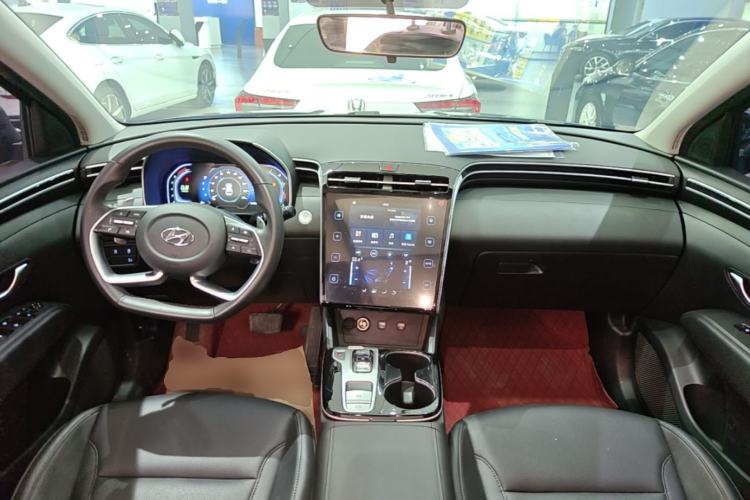 Used Hyundai Tucson 2023 Tucson L 1.5T Automatic Two-Wheel Drive GLX Elite Edition Center Console