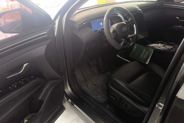 Used Hyundai Tucson 2023 Tucson L 1.5T Automatic Two-Wheel Drive LUX Prestige Edition Driver Seat