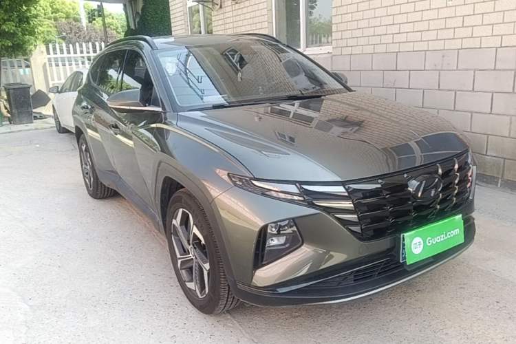 Used Hyundai Tucson 2023 Tucson L 1.5T Automatic Two-Wheel Drive LUX Prestige Edition Front Right 45 Deg