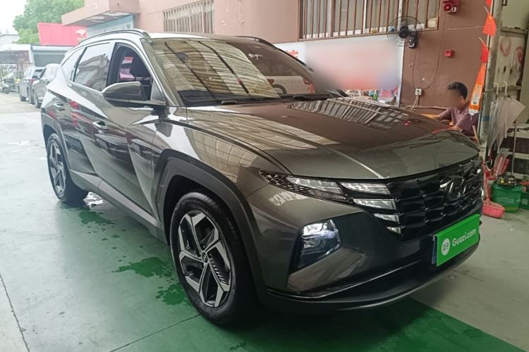 Used Hyundai Tucson 2023 Tucson L 1.5T Automatic Two-Wheel Drive LUX Prestige Edition Front Right 45 Deg