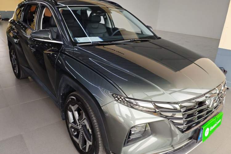 Used Hyundai Tucson 2023 Tucson L 1.5T Automatic Two-Wheel Drive DLX Luxury Edition Front Right 45 Deg