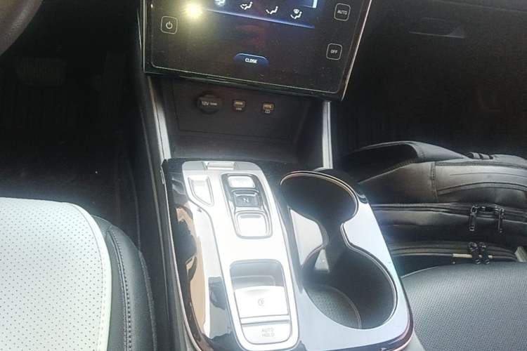 Used Hyundai Tucson 2023 Tucson L 1.5T Automatic Two-Wheel Drive LUX Prestige Edition Gear Lever