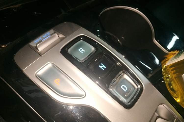 Used Hyundai Tucson 2023 Tucson L 1.5T Automatic Two-Wheel Drive GLX Elite Edition Gear Lever