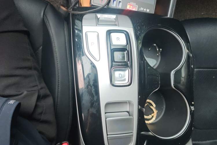 Used Hyundai Tucson 2023 Tucson L 1.5T Automatic Two-Wheel Drive DLX Luxury Edition Gear Lever