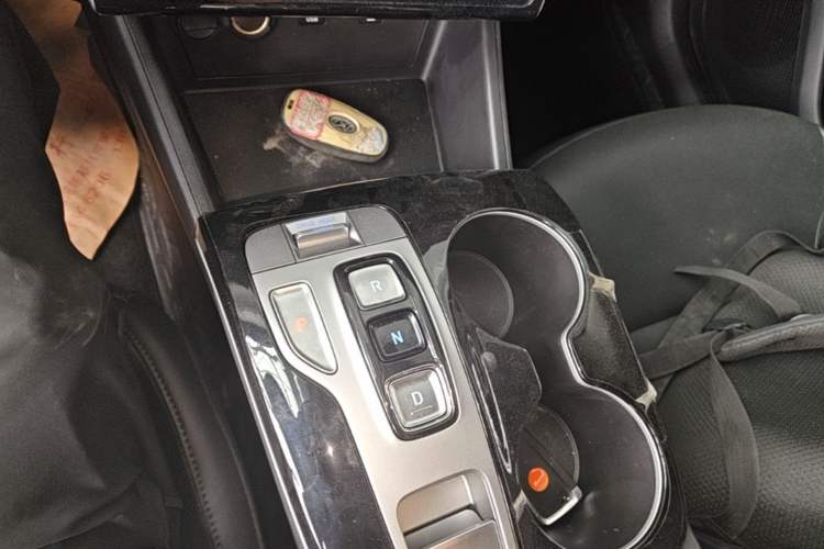 Used Hyundai Tucson 2023 Tucson L 1.5T Automatic Two-Wheel Drive DLX Luxury Edition Gear Lever