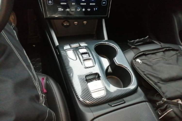 Used Hyundai Tucson 2023 Tucson L 1.5T Automatic Two-Wheel Drive DLX Luxury Edition Gear Lever
