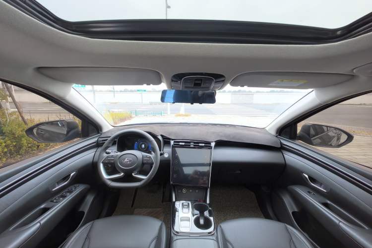 Used Hyundai Tucson 2023 Tucson L 1.5T Automatic Two-Wheel Drive GLX Elite Edition Interior 2