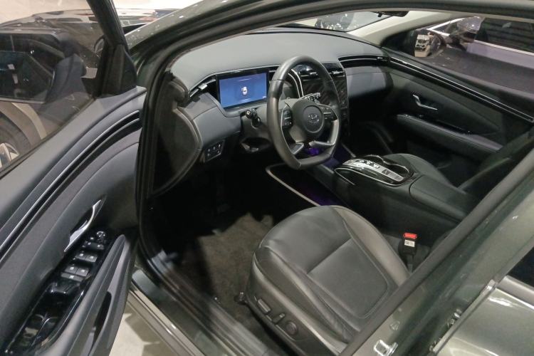 Used Hyundai Tucson 2023 Tucson L 1.5T Automatic Two-Wheel Drive LUX Prestige Edition Interior 3