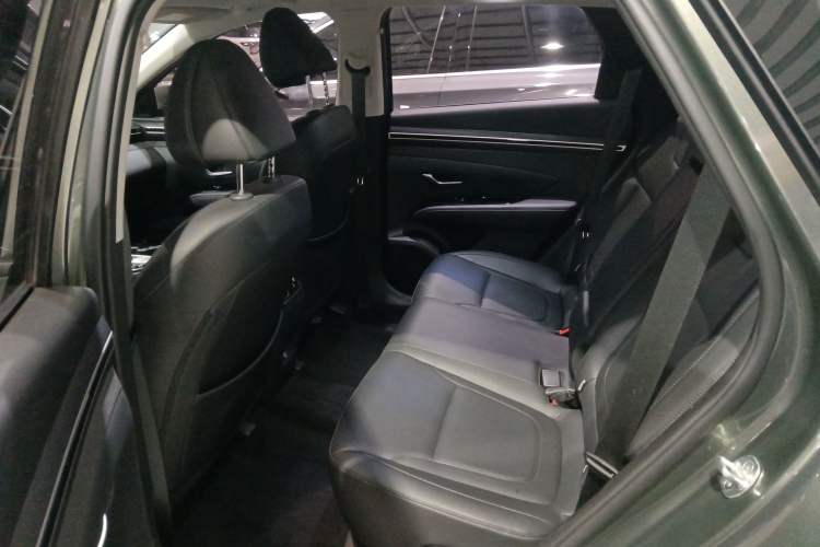 Used Hyundai Tucson 2023 Tucson L 1.5T Automatic Two-Wheel Drive LUX Prestige Edition Interior 4
