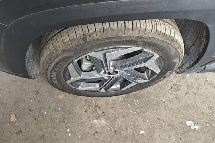 Used Hyundai Tucson 2023 Tucson L 1.5T Automatic Two-Wheel Drive DLX Luxury Edition Left Front Wheel Hub
