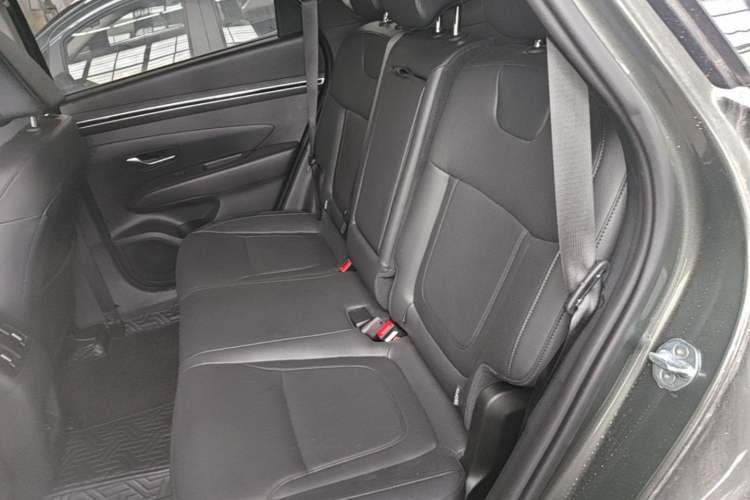 Used Hyundai Tucson 2023 Tucson L 1.5T Automatic Two-Wheel Drive DLX Luxury Edition Left Rear Seat
