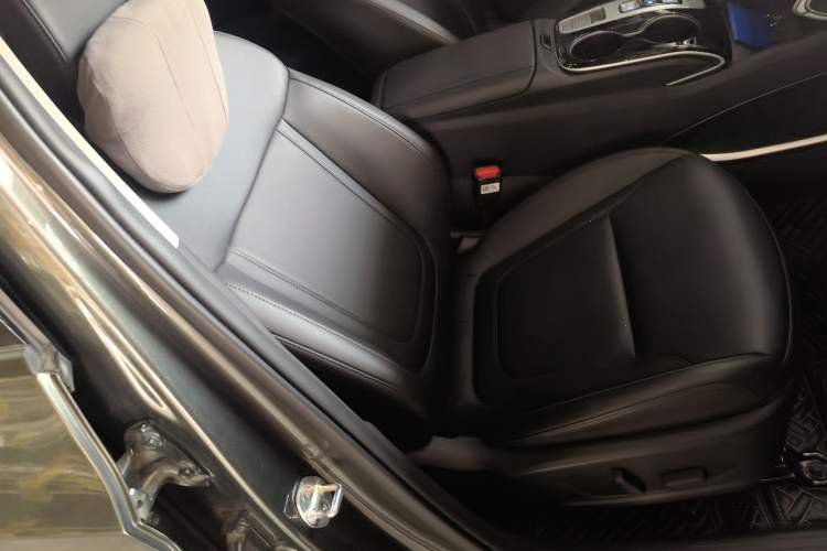 Used Hyundai Tucson 2023 Tucson L 1.5T Automatic Two-Wheel Drive LUX Prestige Edition Right Front Seat