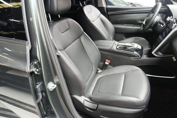 Used Hyundai Tucson 2023 Tucson L 1.5T Automatic Two-Wheel Drive GLX Elite Edition Right Front Seat