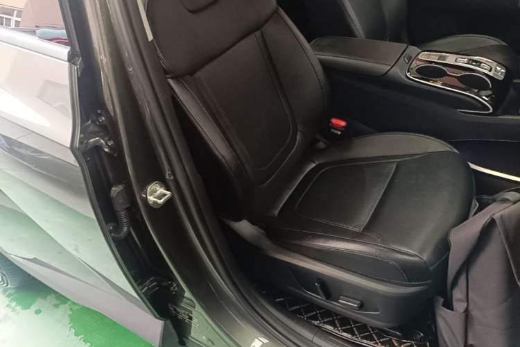 Used Hyundai Tucson 2023 Tucson L 1.5T Automatic Two-Wheel Drive LUX Prestige Edition Right Front Seat