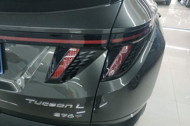 Used Hyundai Tucson 2023 Tucson L 1.5T Automatic Two-Wheel Drive GLX Elite Edition Right Rear Taillight