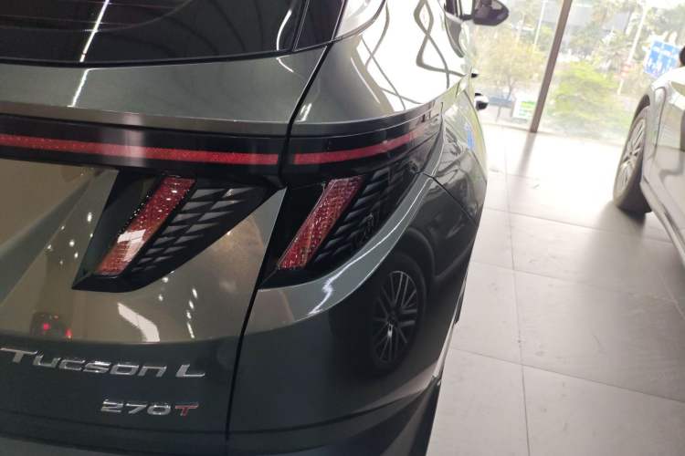Used Hyundai Tucson 2023 Tucson L 1.5T Automatic Two-Wheel Drive DLX Luxury Edition Right Rear Taillight
