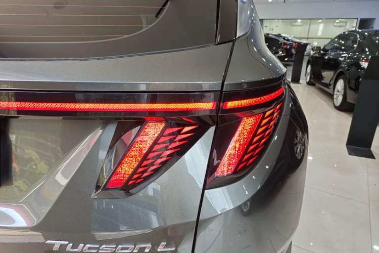 Used Hyundai Tucson 2023 Tucson L 1.5T Automatic Two-Wheel Drive GLX Elite Edition Right Rear Taillight