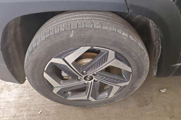 Used Hyundai Tucson 2023 Tucson L 1.5T Automatic Two-Wheel Drive DLX Luxury Edition Right Rear Wheel Hub