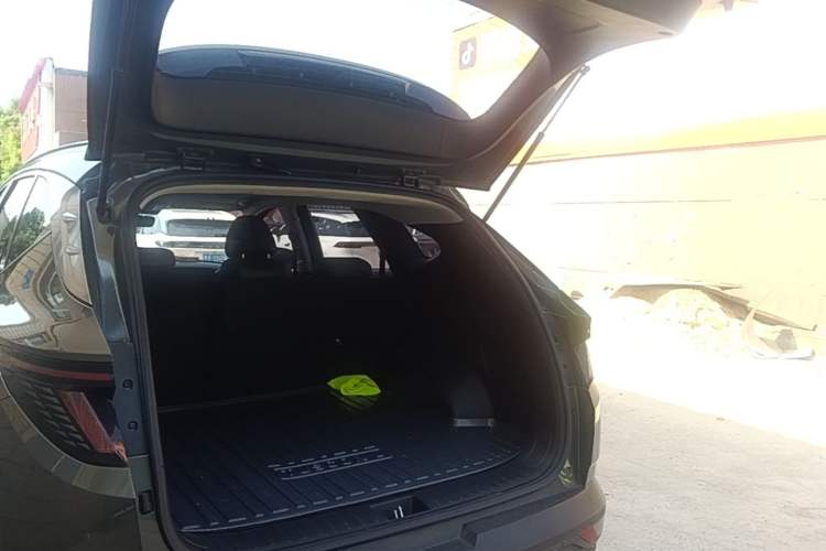 Used Hyundai Tucson 2023 Tucson L 1.5T Automatic Two-Wheel Drive LUX Prestige Edition Trunk