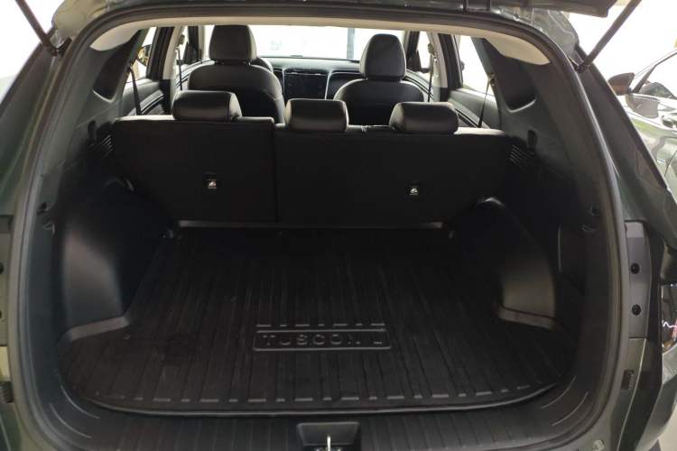 Used Hyundai Tucson 2023 Tucson L 1.5T Automatic Two-Wheel Drive DLX Luxury Edition Trunk