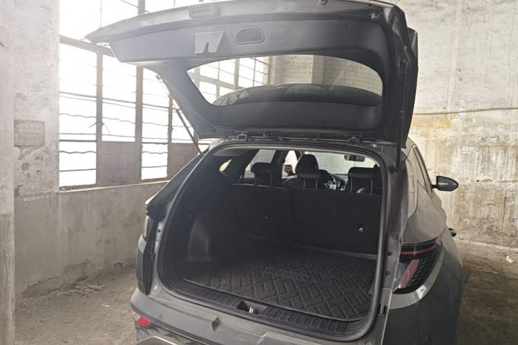 Used Hyundai Tucson 2023 Tucson L 1.5T Automatic Two-Wheel Drive DLX Luxury Edition Trunk