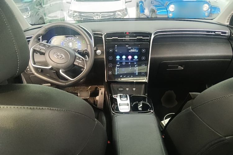 Used Hyundai Tucson 2023 Tucson L 1.5T Automatic Two-Wheel Drive GLX Elite Edition Center Console