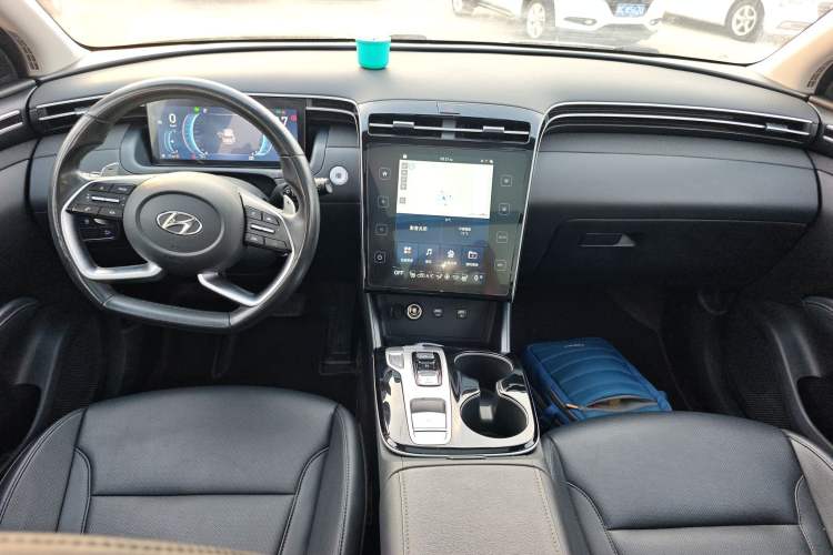 Used Hyundai Tucson 2023 Tucson L 1.5T Automatic Two-Wheel Drive LUX Prestige Edition Center Console