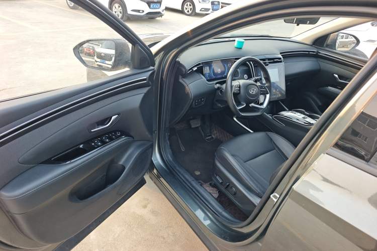 Used Hyundai Tucson 2023 Tucson L 1.5T Automatic Two-Wheel Drive LUX Prestige Edition Driver Seat